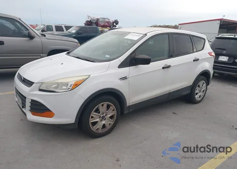 2013 Ford Escape S z USA, uszkodzony, nr VIN 1FMCU0F7XDUD79136